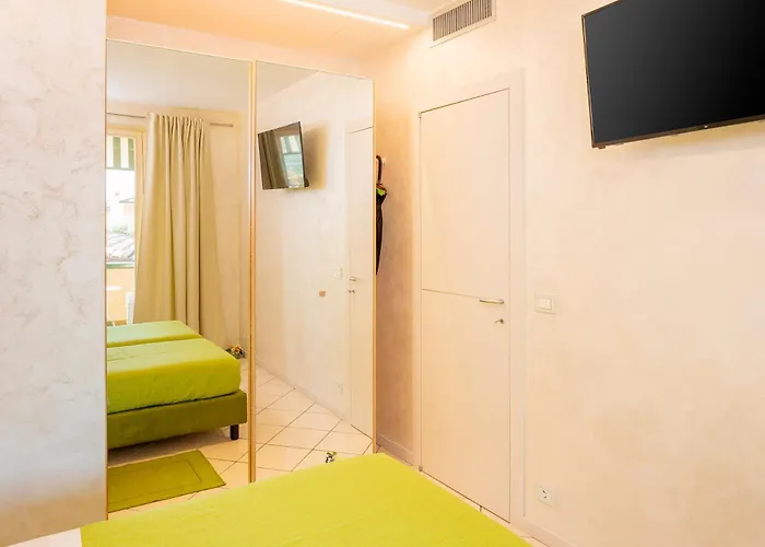 Blue Lake Residence - Bardolino Апарт-отель