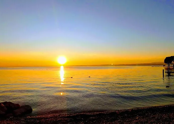 Blue Lake Residence - Bardolino Апарт-отель Бардолино