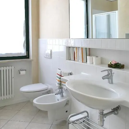 Blue Lake Residence - Bardolino Бардолино
