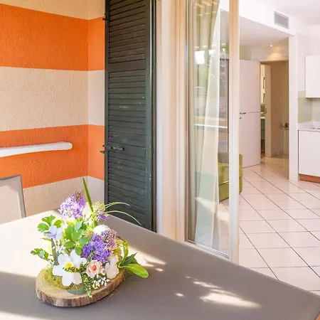 Blue Lake Residence - Bardolino Апарт-отель