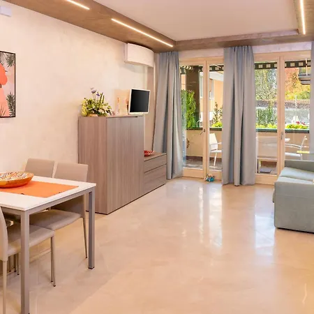 Blue Lake Residence - Bardolino Aparthotel