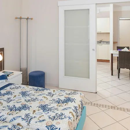 Blue Lake Residence - Bardolino Бардолино