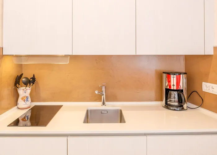 Blue - شقة فندقية باردولينو