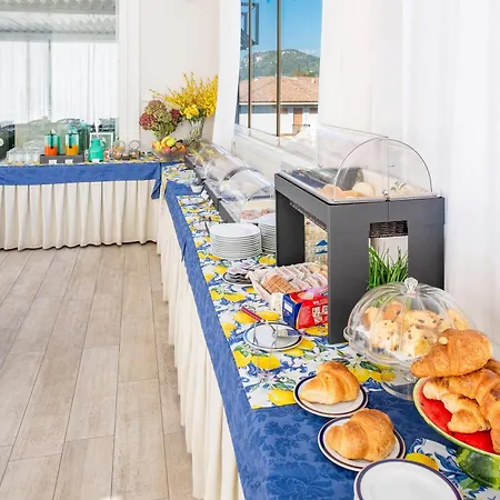 Blue Lake Residence - Bardolino 4*